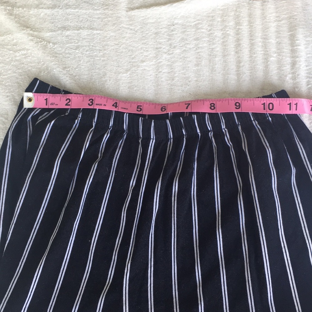 Brandy Melville Striped lightweight pants - Picture 6 of 6